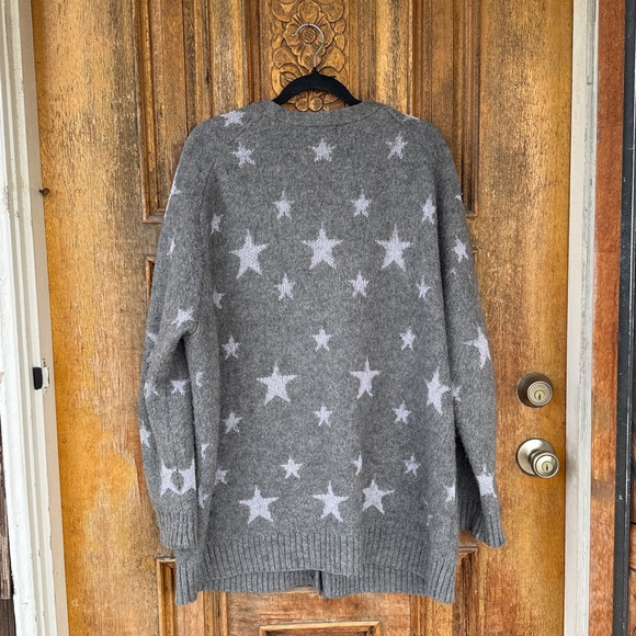 Bluivy Oversized Gray Stars Cardigan Size M/L - Picture 4 of 5